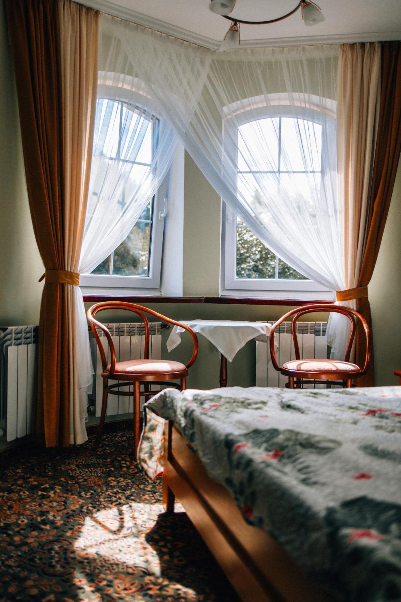 Hotel Marko Перемишль Екстер'єр фото