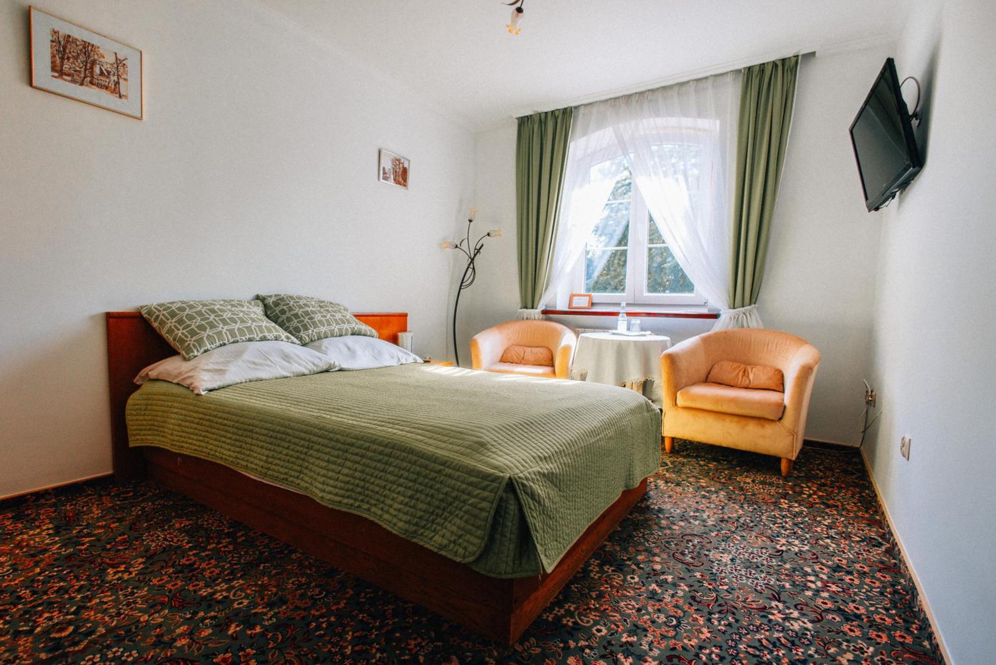 Hotel Marko Перемишль Екстер'єр фото